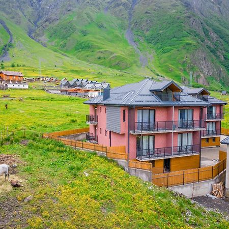 Devdaraki Apartments Kazbegi Εξωτερικό φωτογραφία