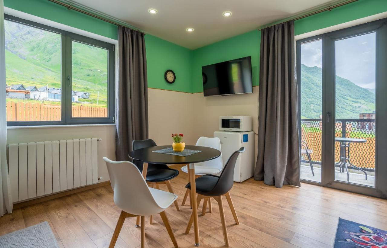 Devdaraki Apartments Kazbegi Εξωτερικό φωτογραφία