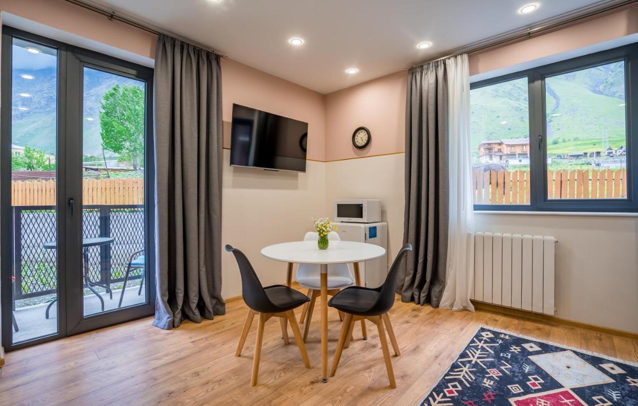 Devdaraki Apartments Kazbegi Εξωτερικό φωτογραφία