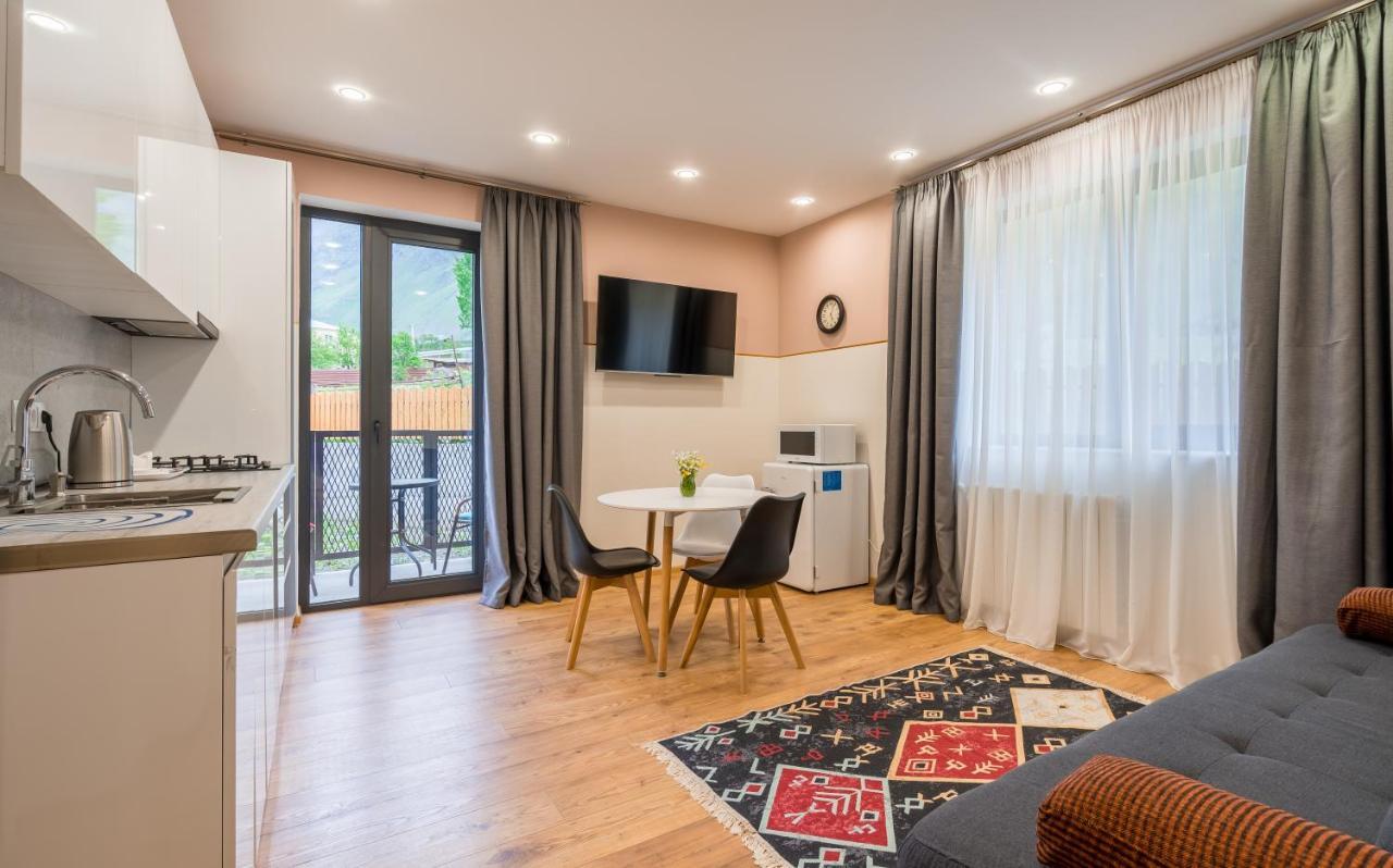 Devdaraki Apartments Kazbegi Εξωτερικό φωτογραφία