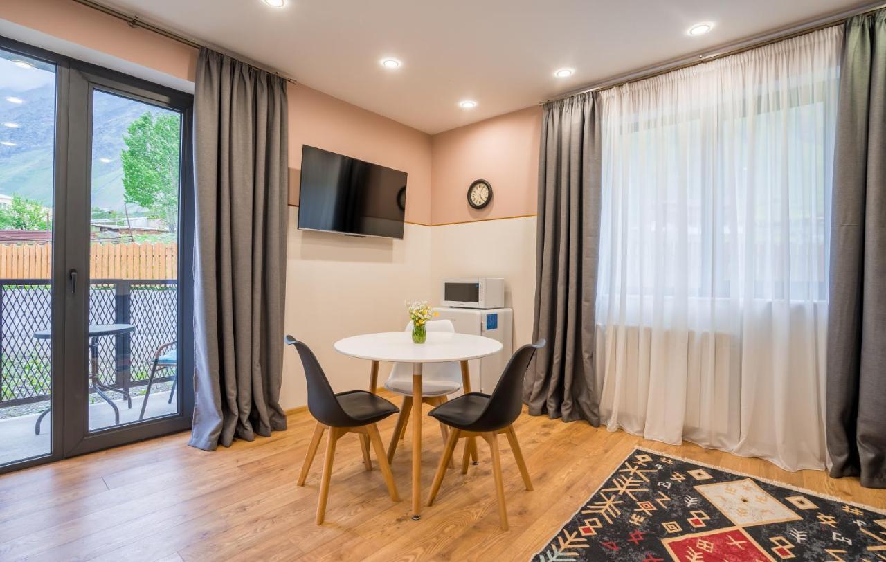 Devdaraki Apartments Kazbegi Εξωτερικό φωτογραφία