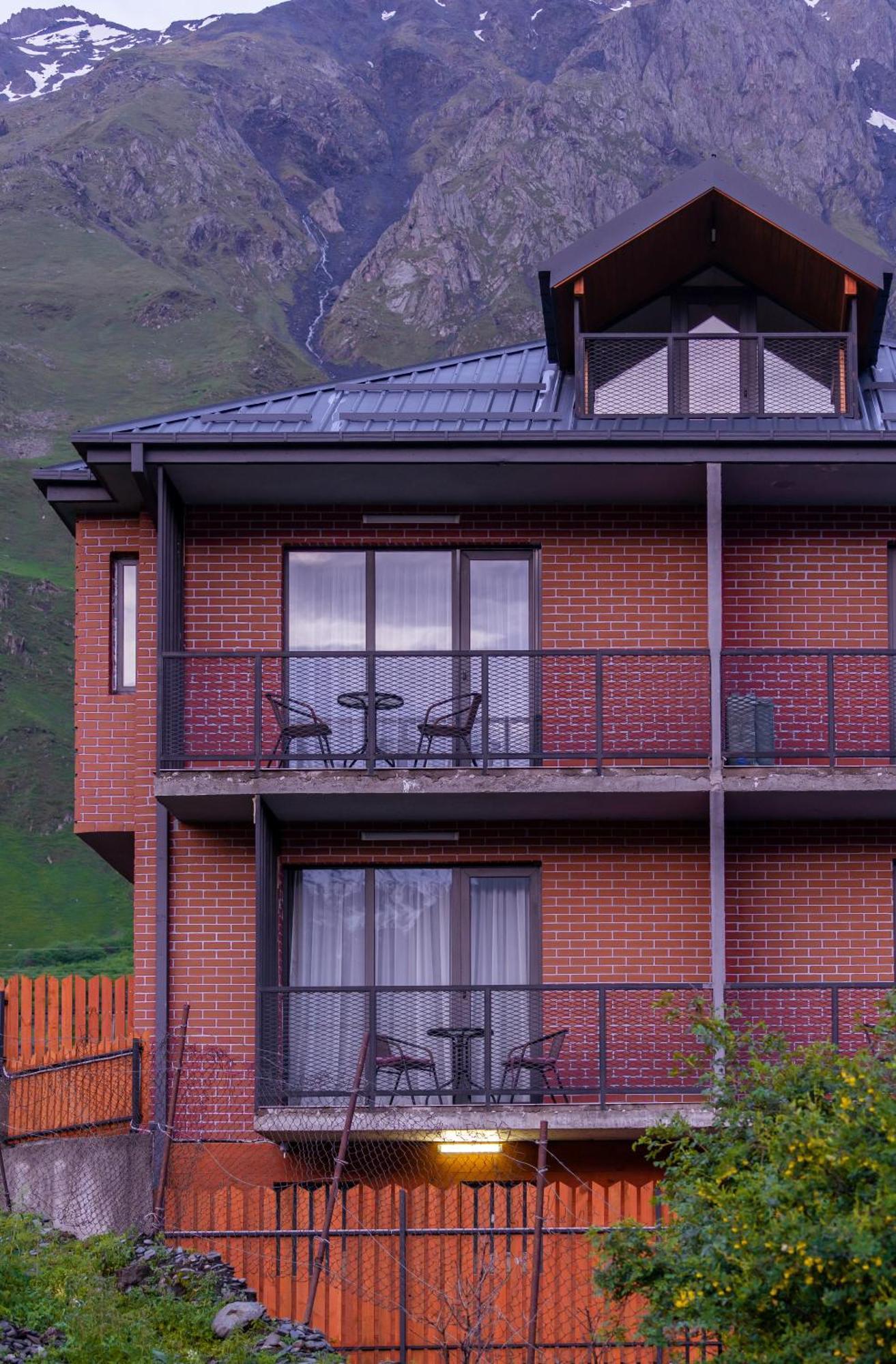 Devdaraki Apartments Kazbegi Εξωτερικό φωτογραφία